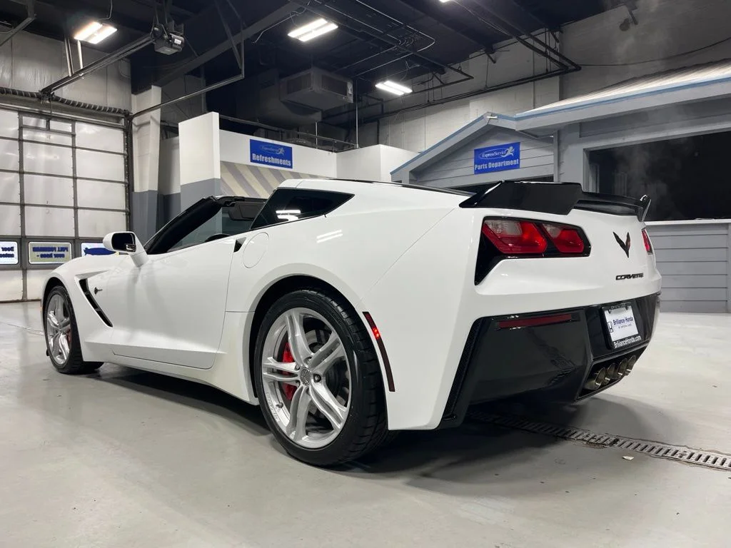 Used 2016 Arctic White Chevrolet Stingray image 13