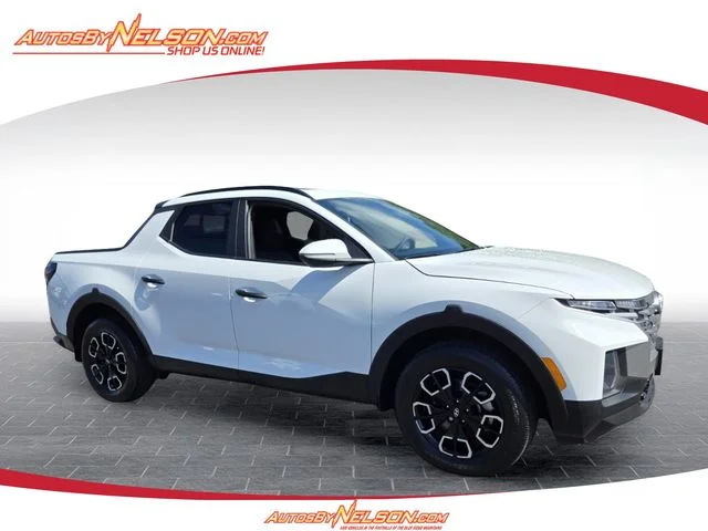 Used 2024 White Hyundai SEL image 1