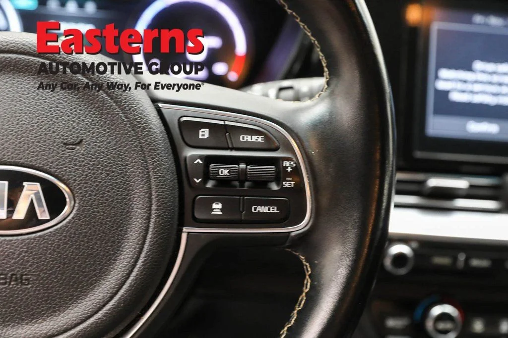 Used 2020 Blue Kia EX image 17