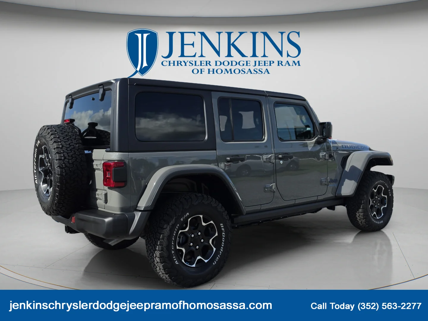 Used 2023 Sting-Gray Clearcoat Jeep Rubicon image 4