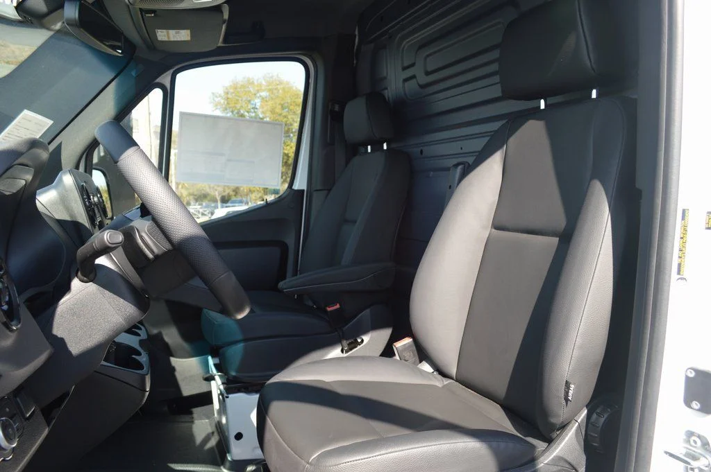 New 2026 Arctic White Mercedes-Benz Cargo 144 WB image 18