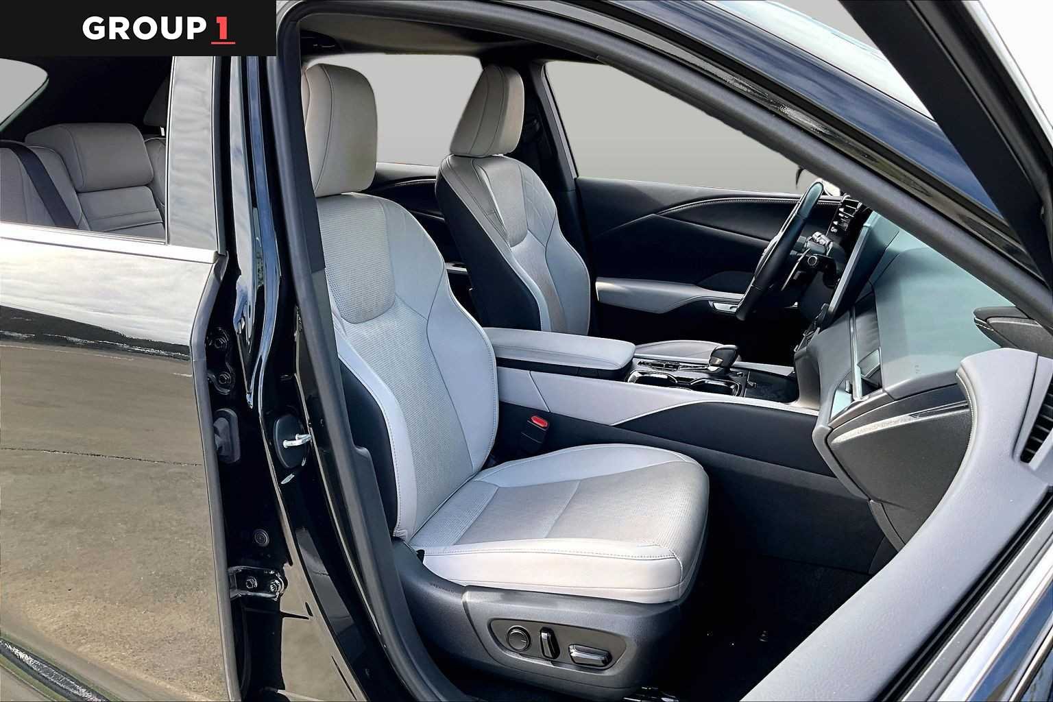 Certified Used 2024 Caviar Lexus Premium Plus image 8