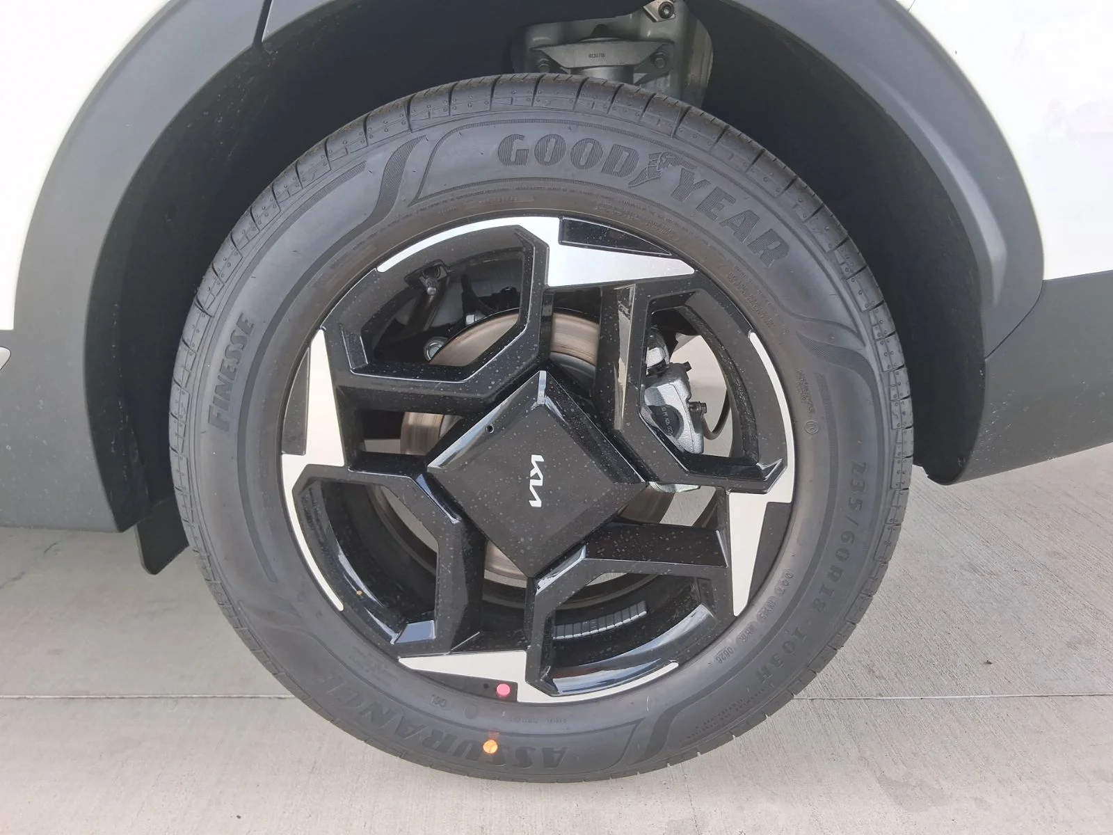 New 2026 White Kia EX image 28