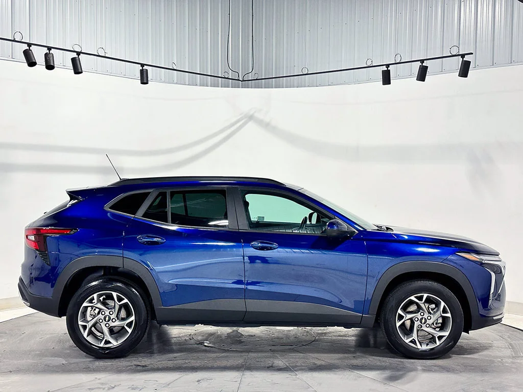 Used 2024 Blue Glow Metallic Chevrolet LT image 10