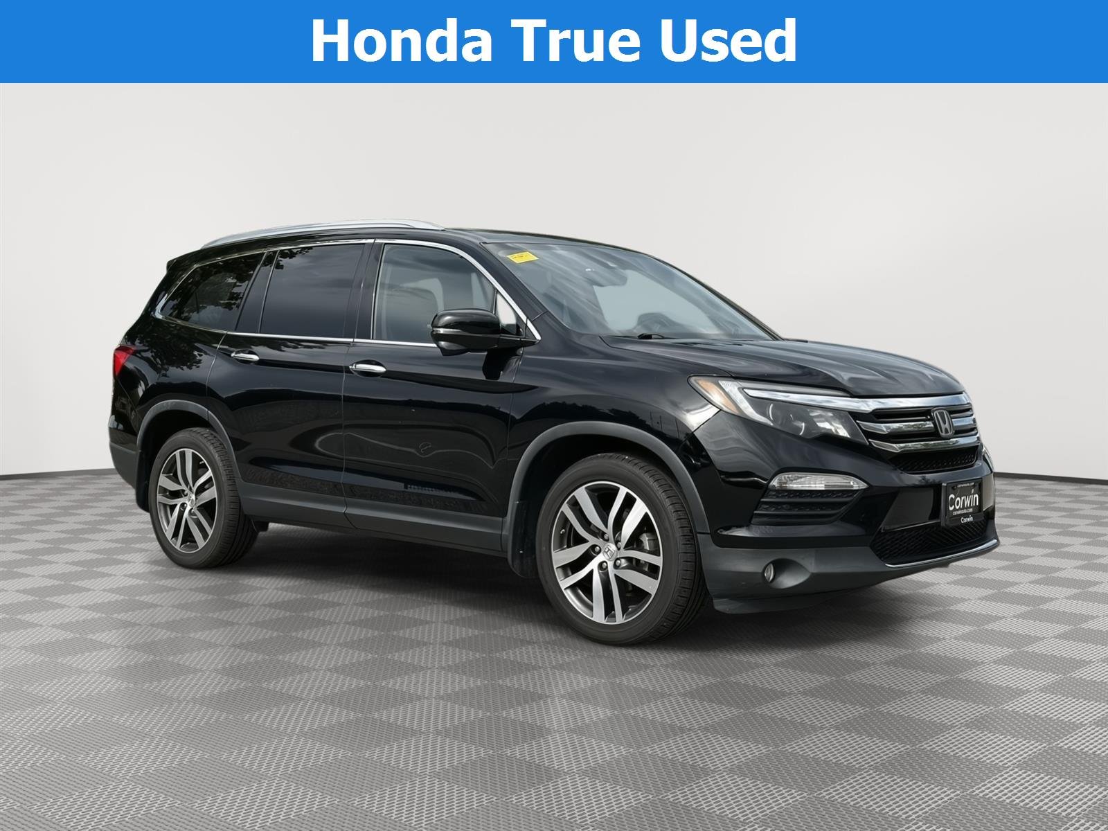 2017 Honda Pilot 4WD Touring's photo
