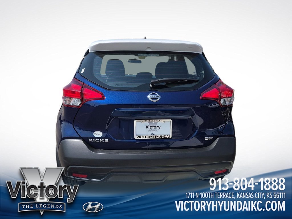 Used 2019 Blue Nissan SR image 4