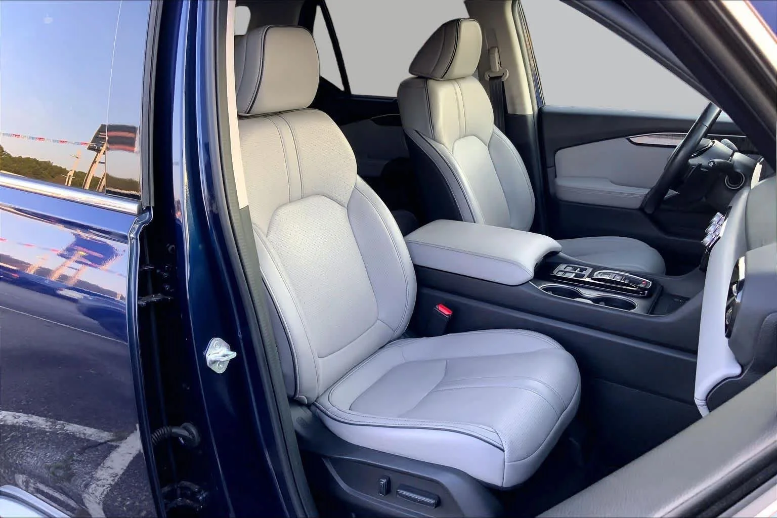 Used 2023 Obsidian Blue Pearl Honda Elite image 9