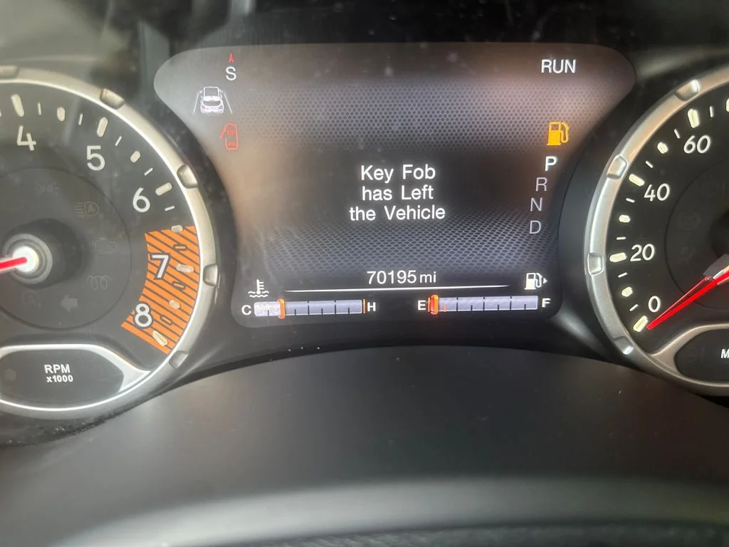Used 2023 Gray Jeep Altitude image 11