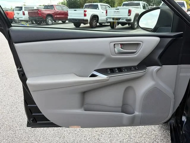 Used 2017 Black Toyota SE image 10