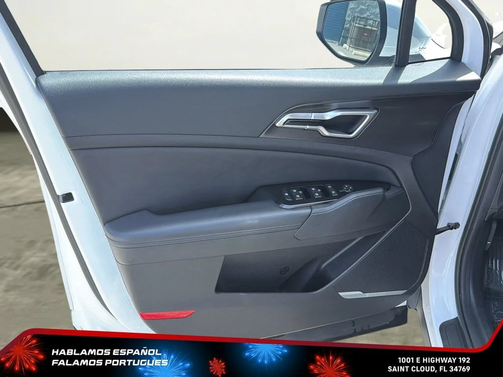 Used 2023 White Kia EX image 10