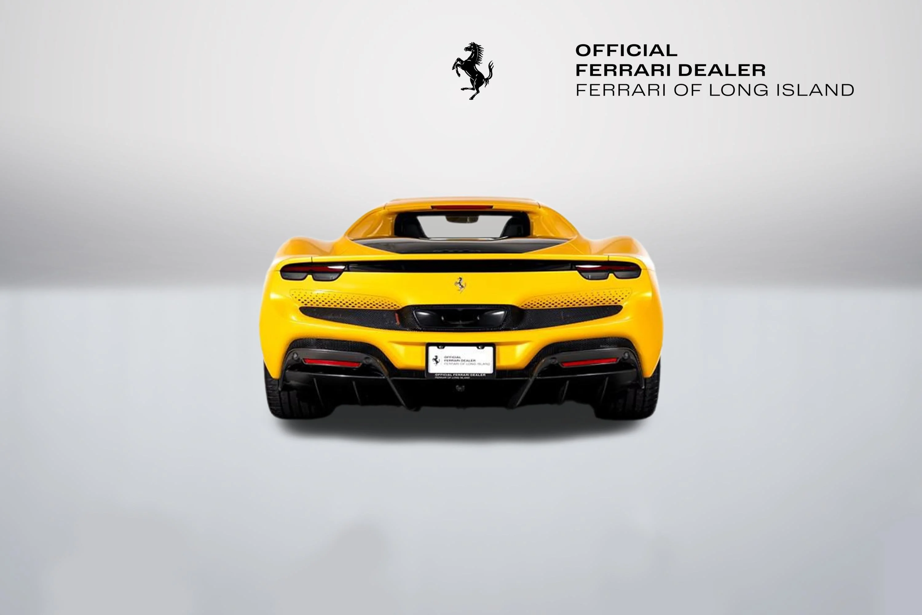 Used 2024 Giallo Triplo Strato Ferrari  image 8