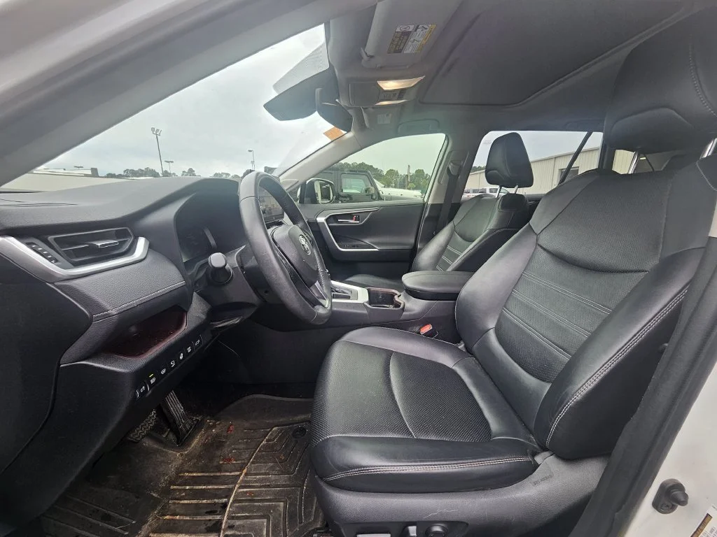 Used 2023 Wind Chill Pearl Toyota Limited image 14