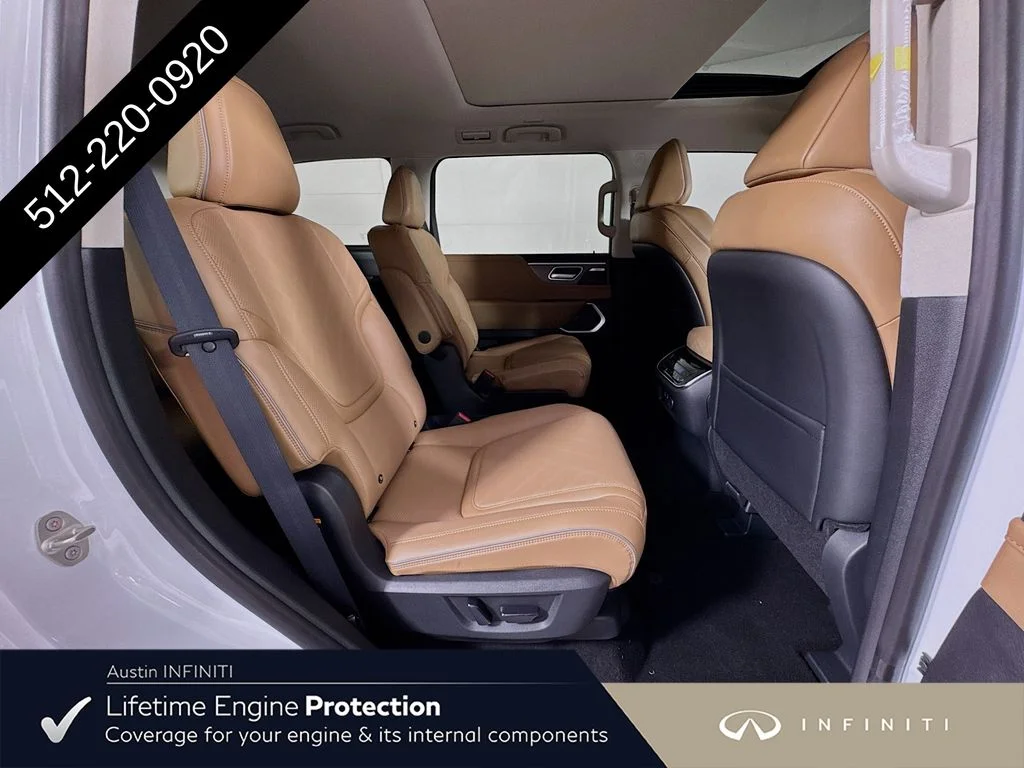New 2027 RADIANT WHITE INFINITI LUXE image 38