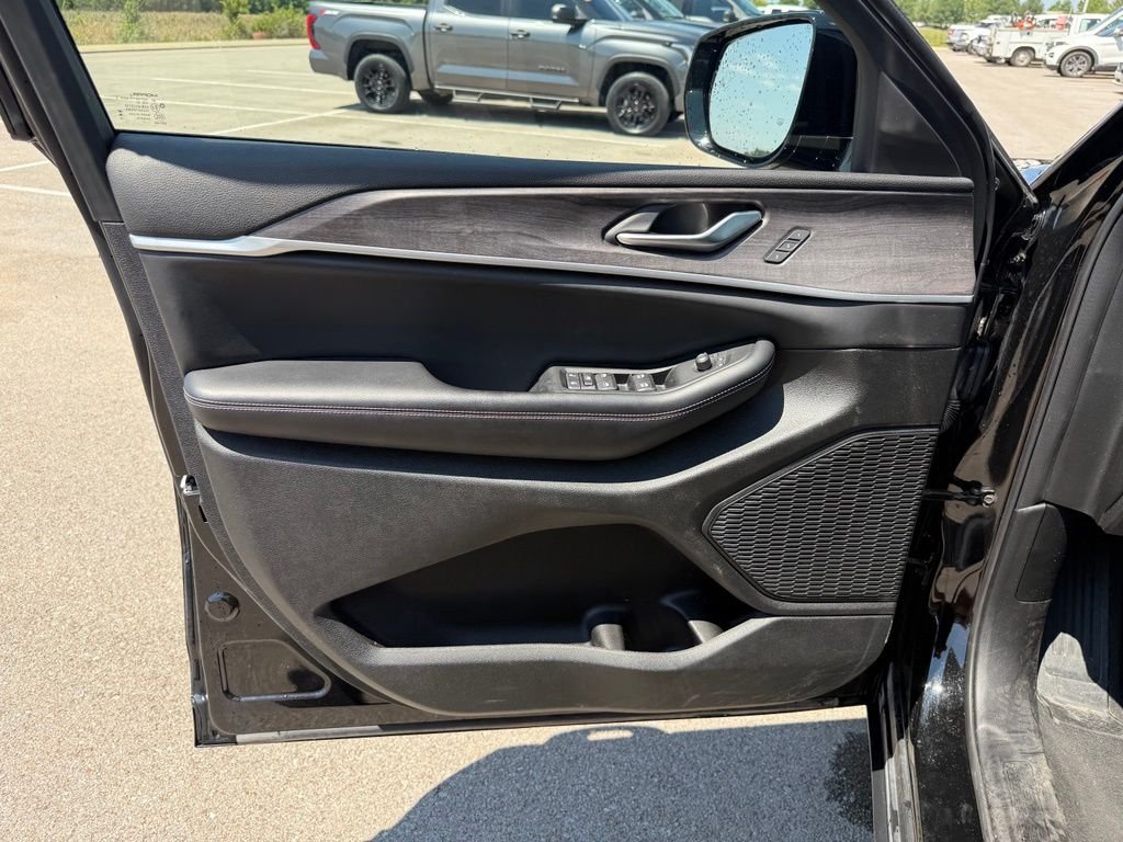 Used 2023 Black Jeep Limited image 6