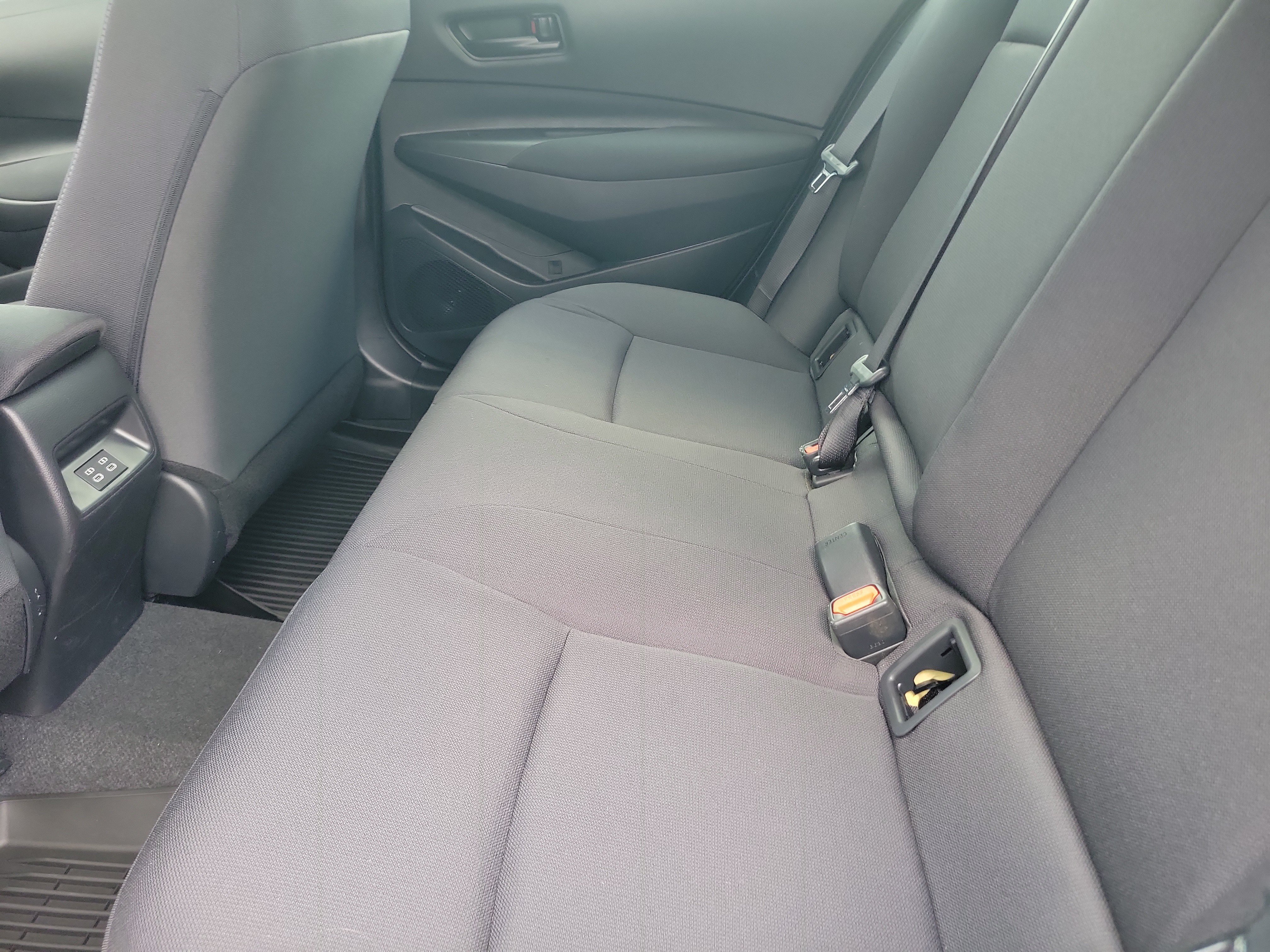 Used 2025 Ice Toyota LE image 11