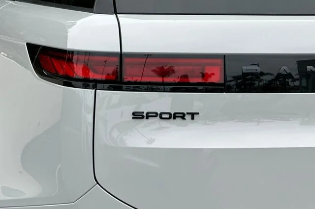New 2026 Borasco Grey Land Rover Dynamic SE image 25