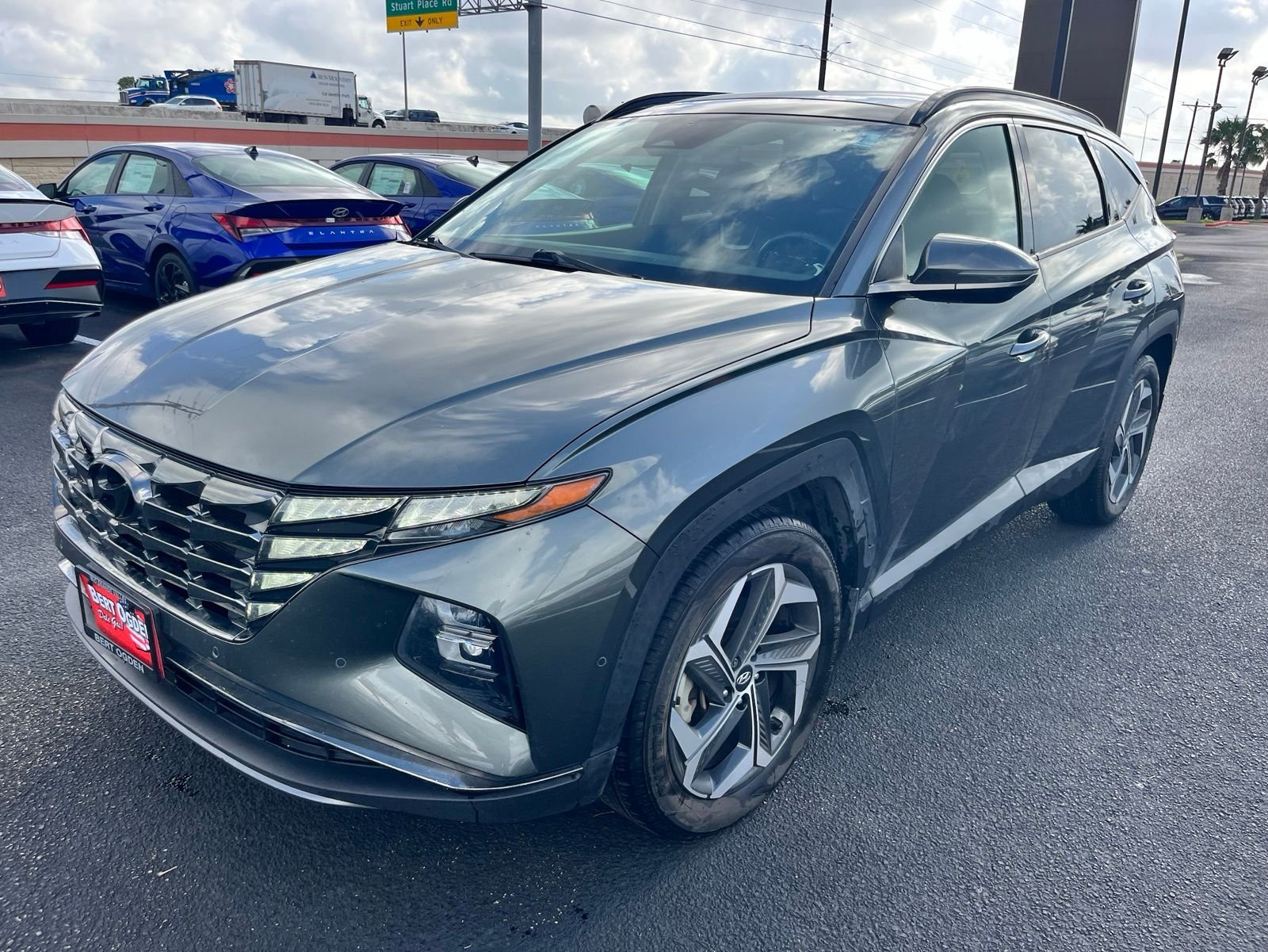 Used 2022 Gray Hyundai Limited image 3