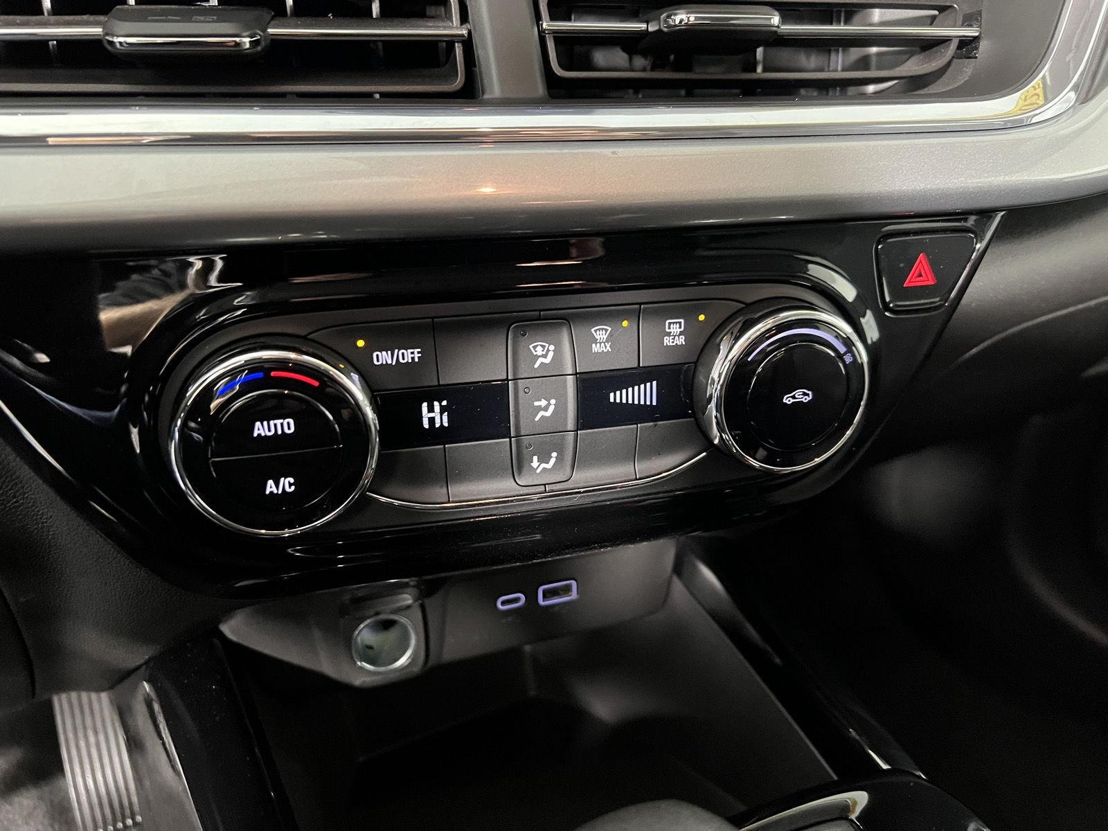 Used 2025 Marina Blue Metallic Chevrolet LT image 18