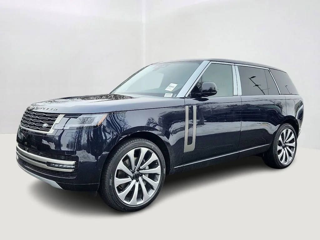 2026 Land Rover Range Rover 3.0 SE LWB 7's photo