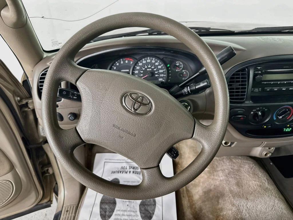 Used 2006 Beige Toyota SR5 image 21