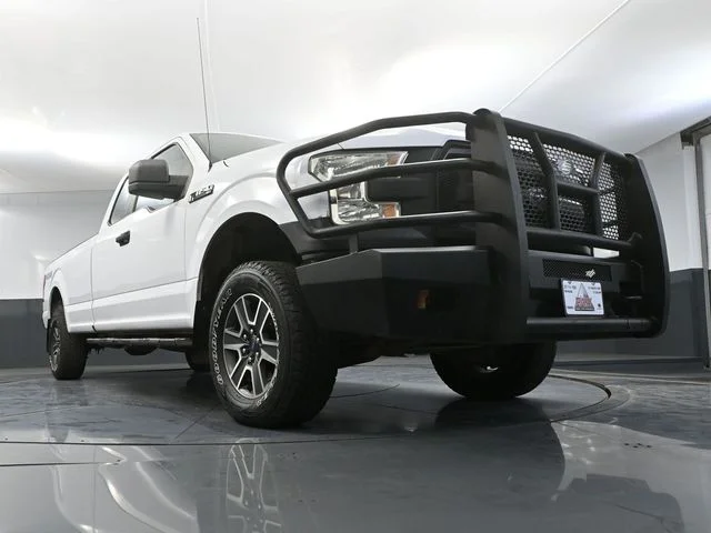 Used 2016 White Ford XL image 40