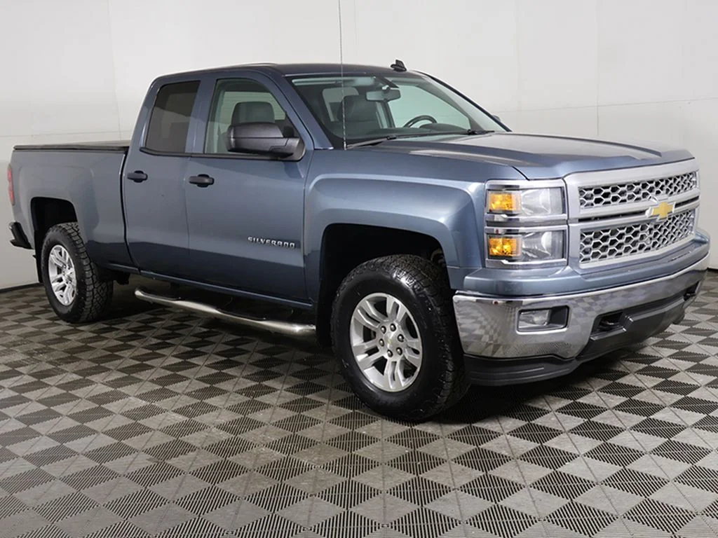 Used 2014 Chevrolet Silverado 1500 LT with VIN 1GCVKREC9EZ154698 for sale in Parma, OH