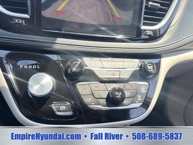 2023 Chrysler Pacifica Hybrid Touring L - Photo 25