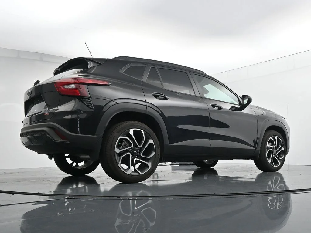 Used 2025 Black Chevrolet 2RS image 35