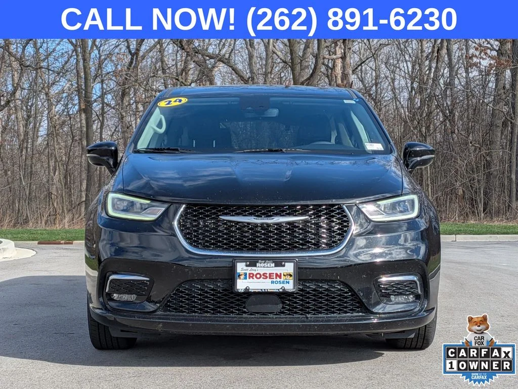 Used 2024 Black Chrysler Touring L image 2