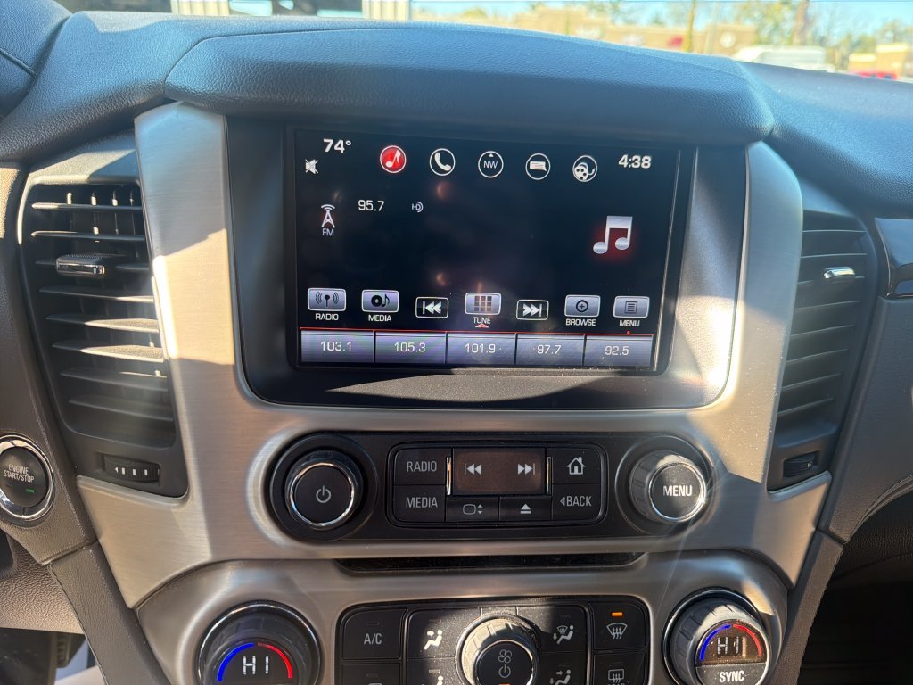 Used 2016 White GMC Denali image 22