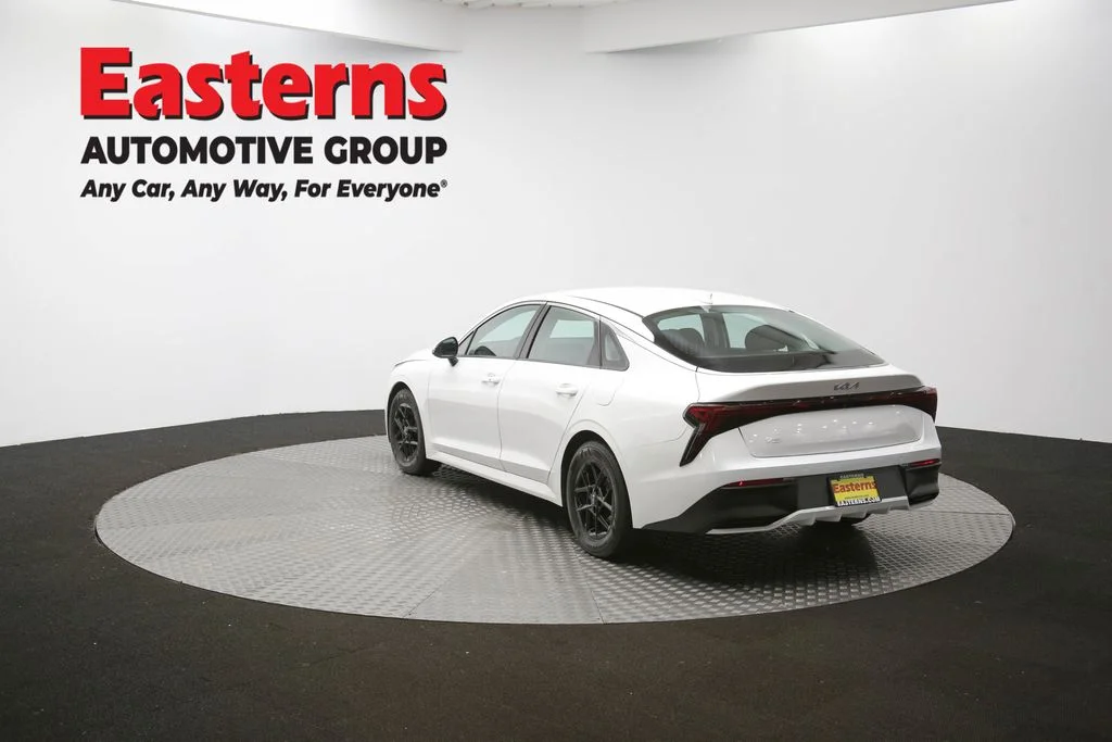 Used 2025 White Kia LXS image 35