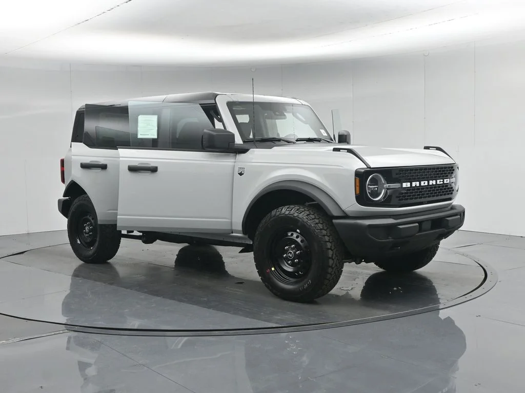 New 2026 Avalanche Gray Ford Big Bend image 32