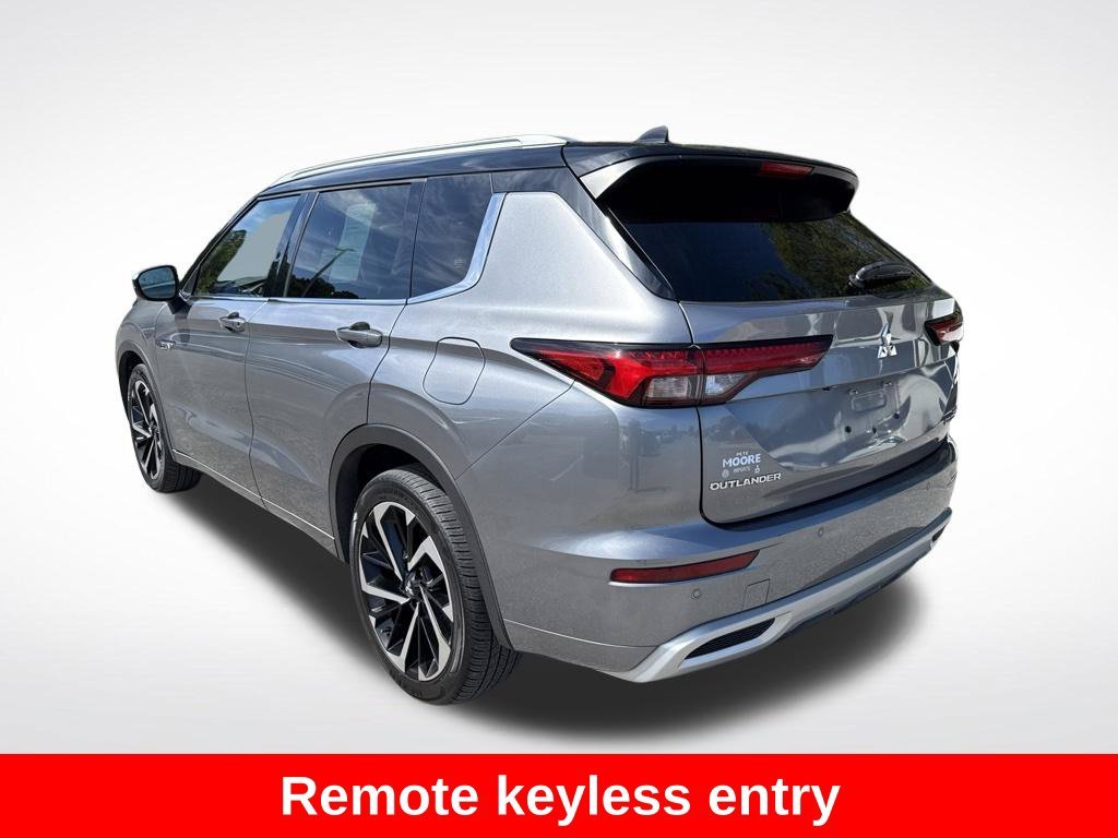 Used 2023 Silver Mitsubishi SEL image 4