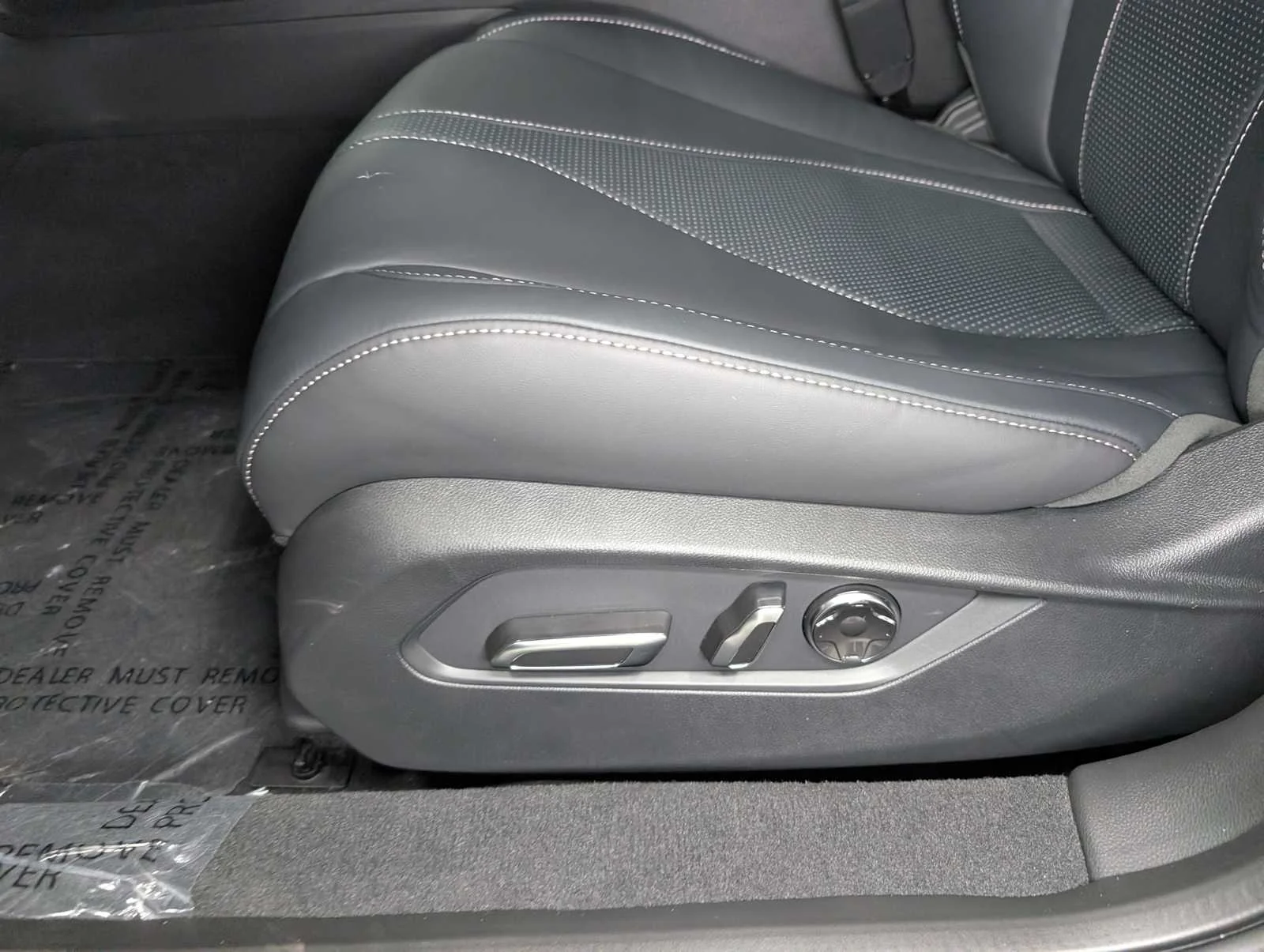 Used 2025 Liquid Carbon Metallic Acura w/Technology Package image 39