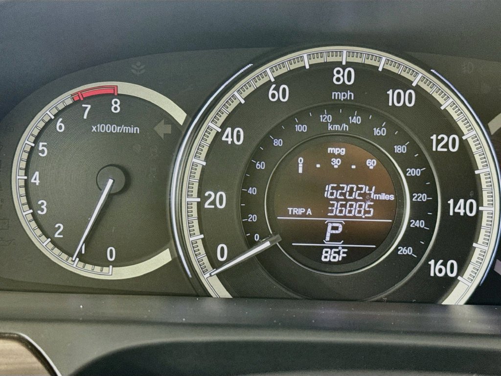 Used 2016 Silver Honda EX-L image 15