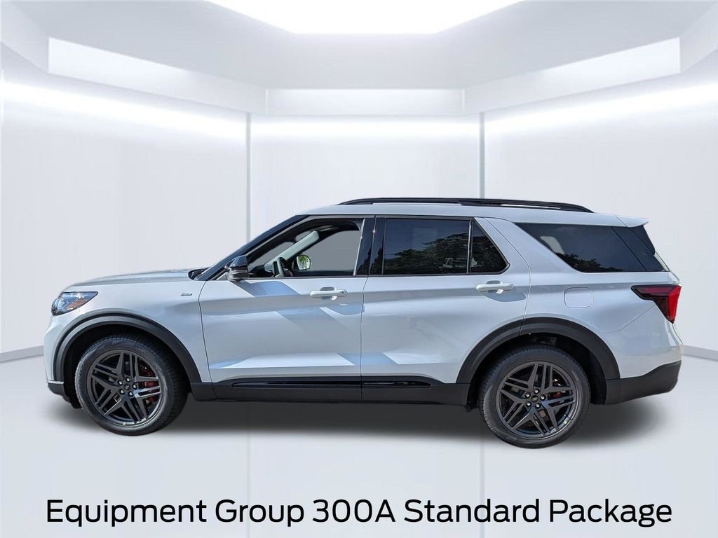 New 2026 Space White Metallic Ford ST-Line image 2