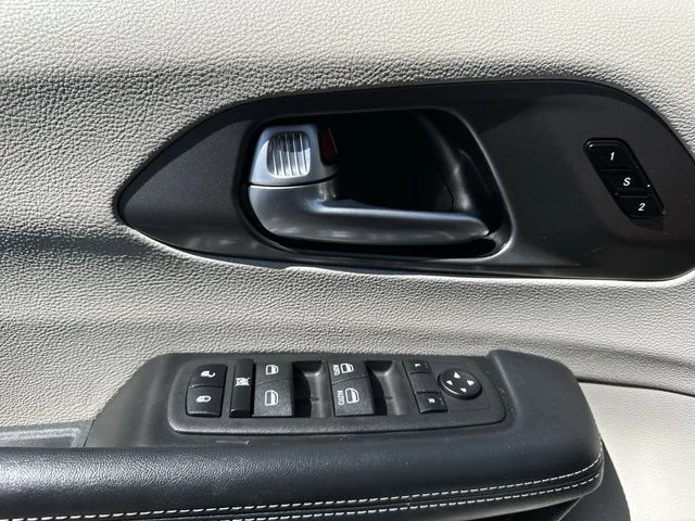 Used 2023 Gray Chrysler Touring L image 13