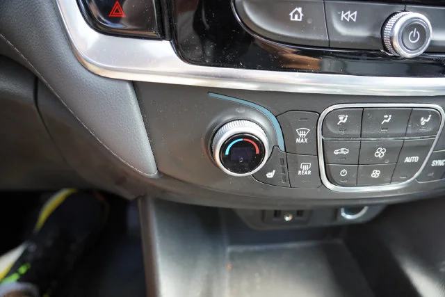 Used 2019 Gray Chevrolet 3LT image 7