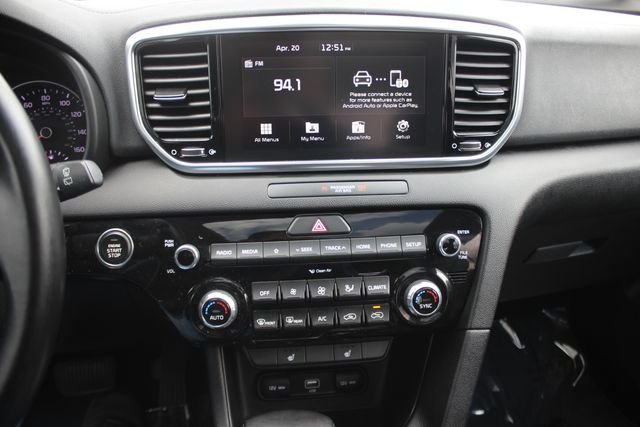 Used 2022 Red Kia EX image 4