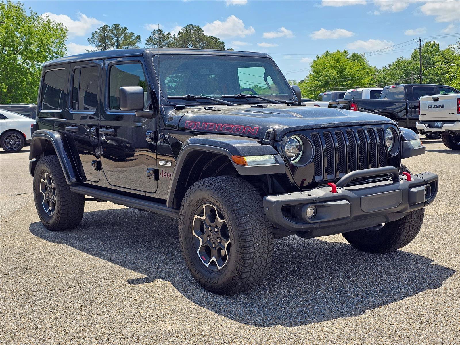 Certified Used 2020 Black Clearcoat Jeep Recon image 5
