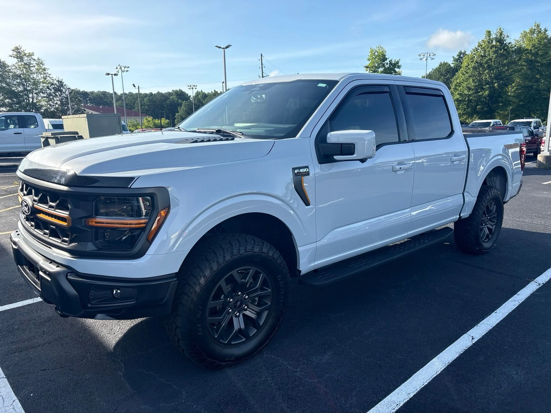 Used 2025 White Metallic Ford Tremor image 1