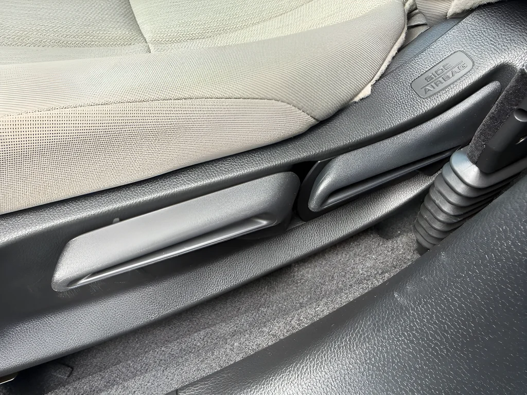 New 2026 Meteorite Gray Metallic Honda LX image 10