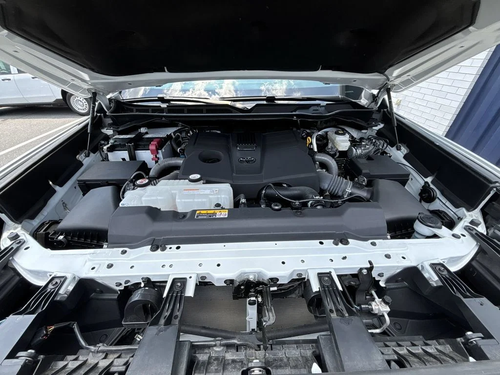 Used 2024 White Toyota SR5 image 17