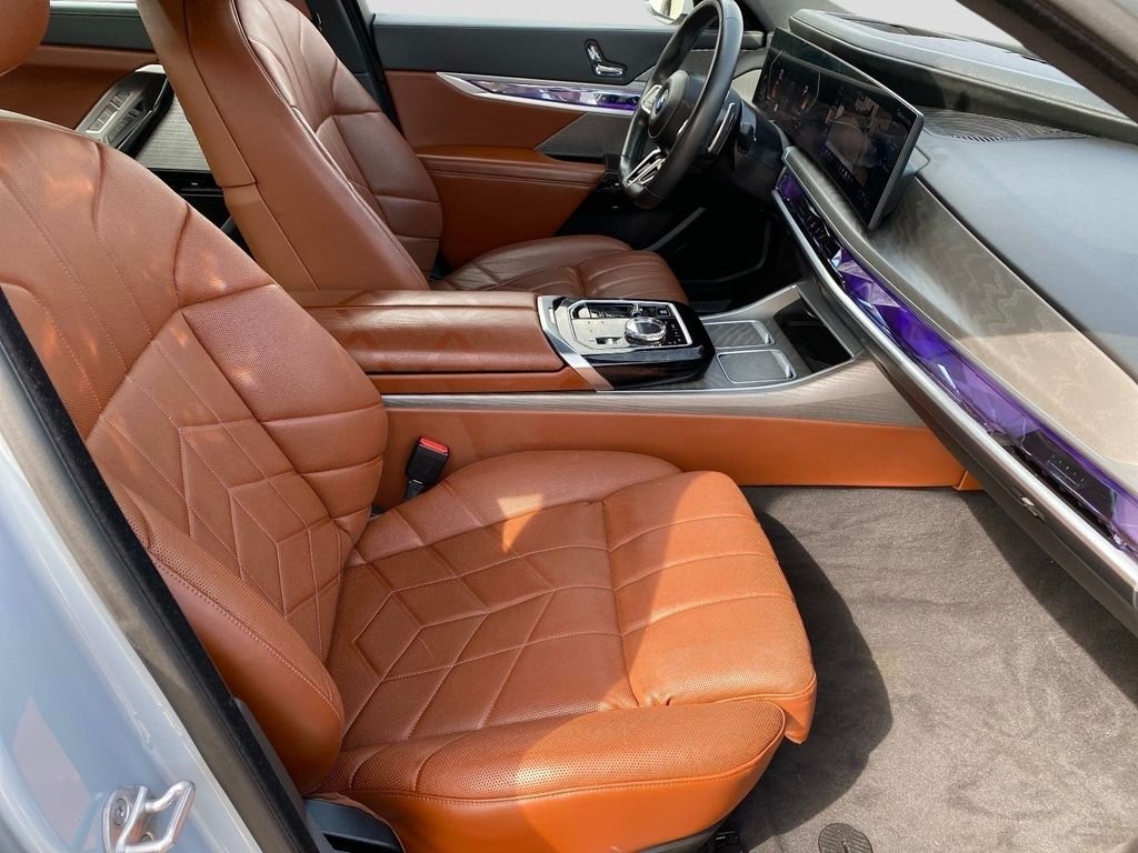 Used 2023 Gray BMW 760i xDrive image 21