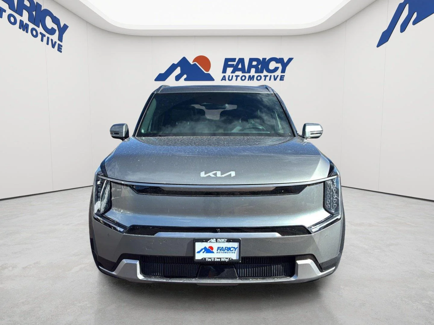 Used 2024 Pebble Gray Kia Land image 2