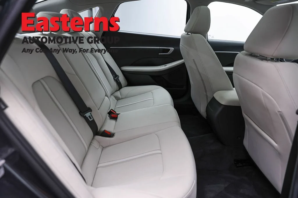 Used 2024 Gray Hyundai SEL image 24