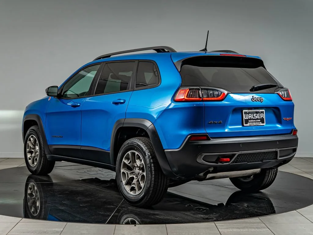 Used 2020 Hydro Blue Pearlcoat Jeep Trailhawk image 7