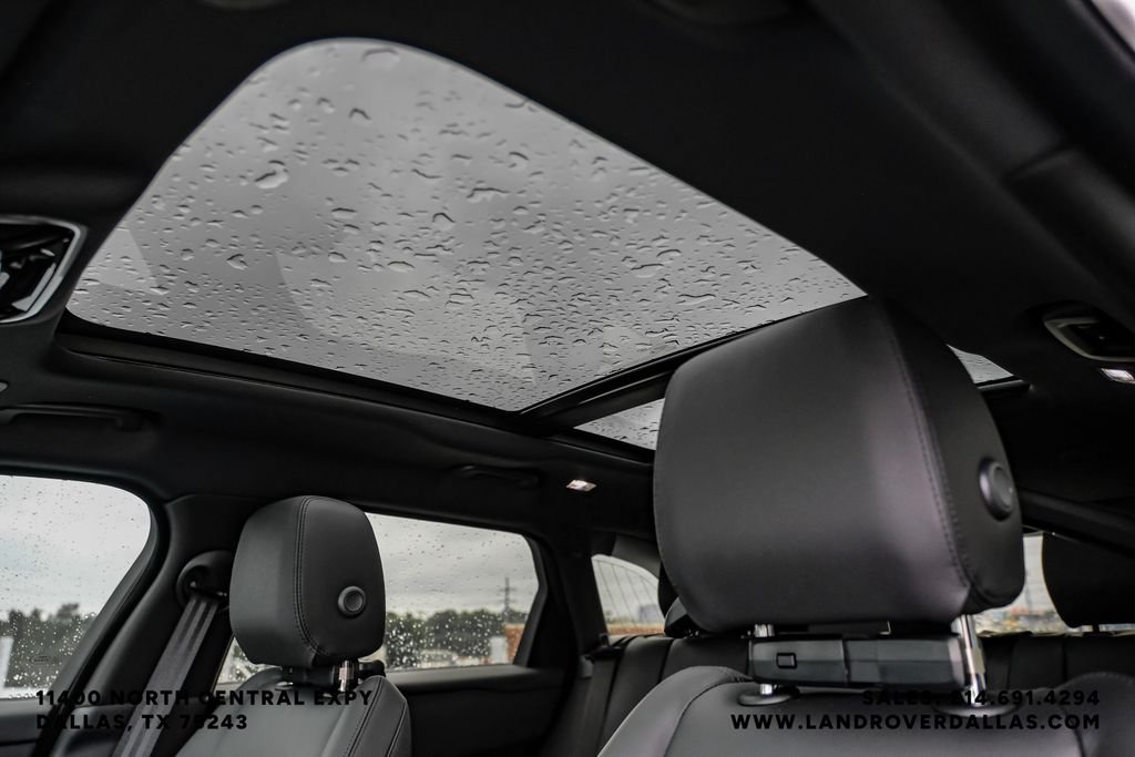 New 2026 Fuji White Land Rover Dynamic SE image 24