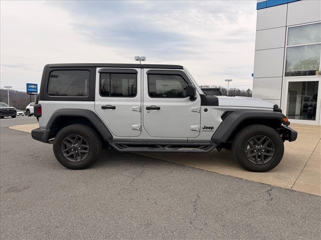 Used 2024 Silver Zynith Clearcoat Jeep Sport S image 6