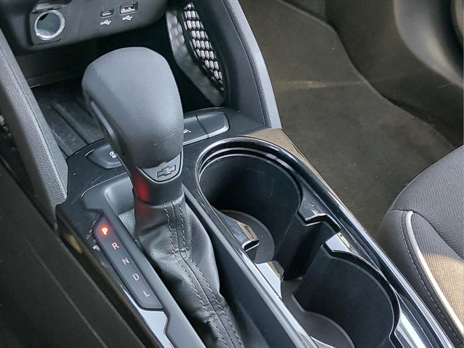 Used 2025 Mosaic Black Metallic Chevrolet LT image 26